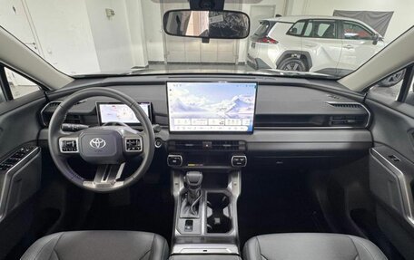 Toyota RAV4, 2026 год, 4 600 000 рублей, 10 фотография