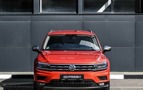 Volkswagen Tiguan II, 2019 год, 2 599 000 рублей, 3 фотография