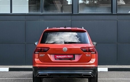 Volkswagen Tiguan II, 2019 год, 2 599 000 рублей, 4 фотография
