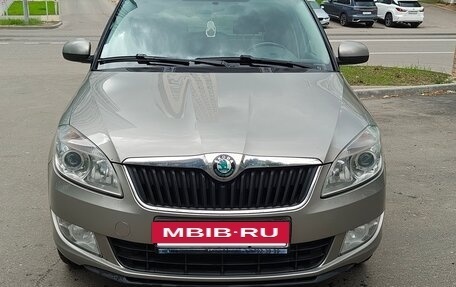Skoda Fabia II, 2011 год, 850 000 рублей, 3 фотография