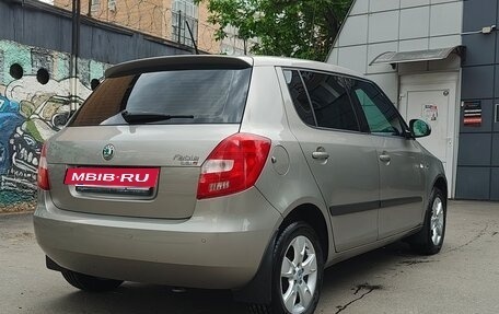 Skoda Fabia II, 2011 год, 850 000 рублей, 4 фотография