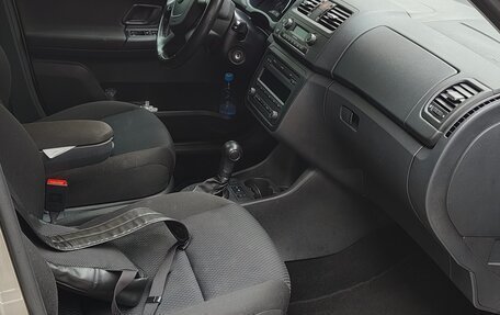 Skoda Fabia II, 2011 год, 850 000 рублей, 12 фотография