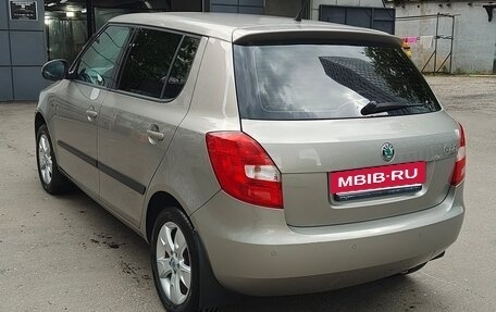 Skoda Fabia II, 2011 год, 850 000 рублей, 5 фотография