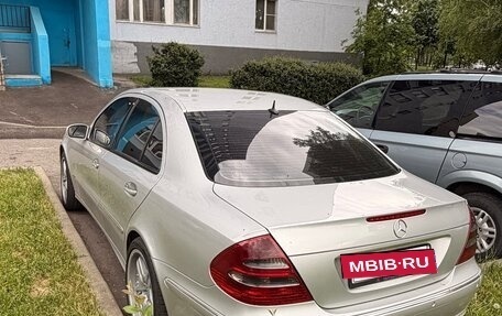 Mercedes-Benz E-Класс, 2004 год, 1 100 000 рублей, 3 фотография