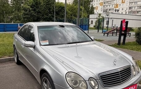 Mercedes-Benz E-Класс, 2004 год, 1 100 000 рублей, 5 фотография
