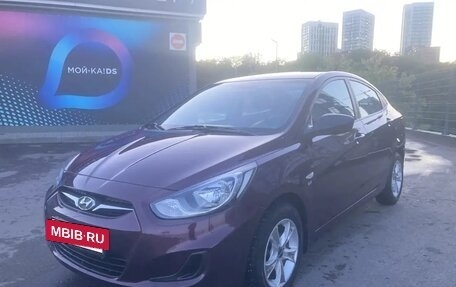 Hyundai Solaris II рестайлинг, 2012 год, 890 000 рублей, 6 фотография