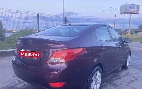 Hyundai Solaris II рестайлинг, 2012 год, 890 000 рублей, 5 фотография