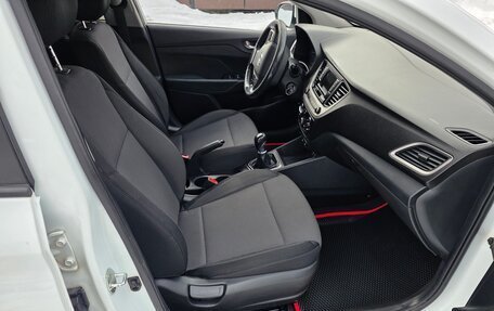 Hyundai Solaris II рестайлинг, 2017 год, 810 000 рублей, 16 фотография