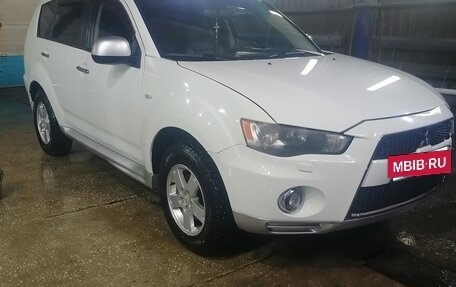 Mitsubishi Outlander III рестайлинг 3, 2010 год, 1 200 000 рублей, 3 фотография