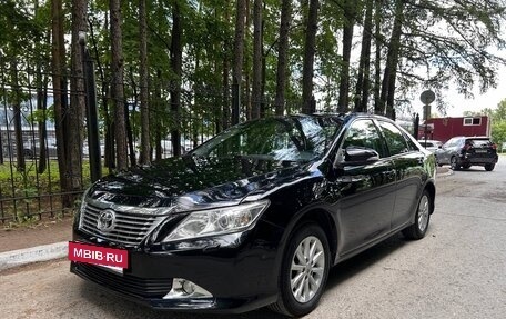 Toyota Camry, 2011 год, 1 650 000 рублей, 2 фотография