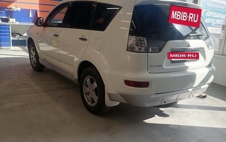 Mitsubishi Outlander III рестайлинг 3, 2010 год, 1 200 000 рублей, 4 фотография