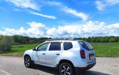 Renault Duster I рестайлинг, 2017 год, 1 340 000 рублей, 3 фотография