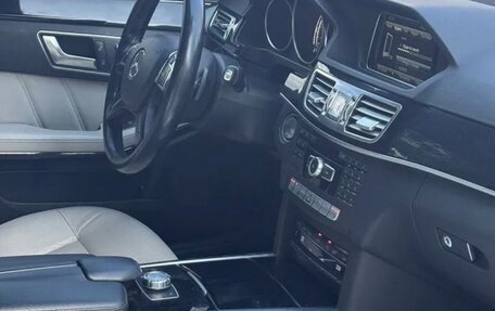 Mercedes-Benz E-Класс, 2015 год, 2 250 000 рублей, 19 фотография