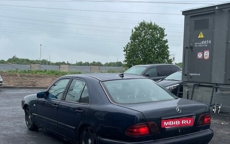 Mercedes-Benz E-Класс, 1997 год, 190 000 рублей, 4 фотография