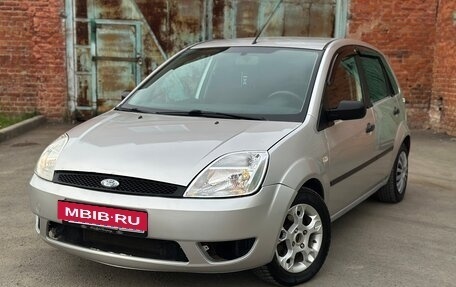 Ford Fiesta, 2004 год, 239 000 рублей, 4 фотография