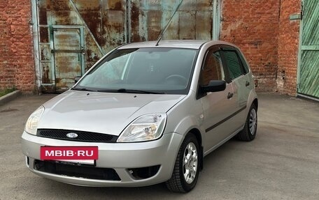 Ford Fiesta, 2004 год, 239 000 рублей, 6 фотография