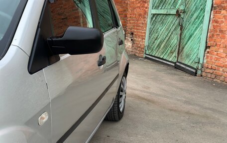 Ford Fiesta, 2004 год, 239 000 рублей, 13 фотография
