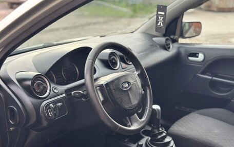 Ford Fiesta, 2004 год, 239 000 рублей, 19 фотография