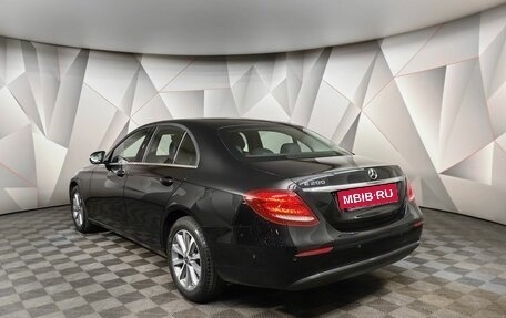 Mercedes-Benz E-Класс, 2020 год, 3 291 000 рублей, 4 фотография
