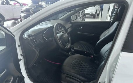 KIA Rio III рестайлинг, 2015 год, 864 000 рублей, 11 фотография