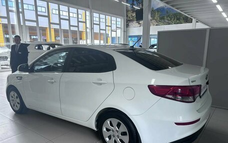 KIA Rio III рестайлинг, 2015 год, 864 000 рублей, 7 фотография