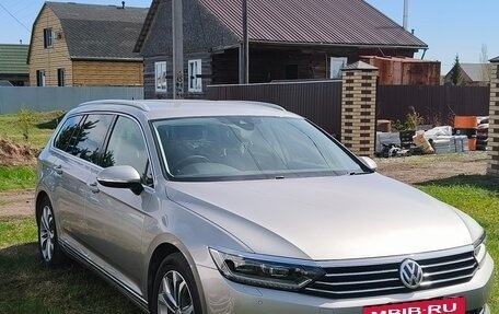 Volkswagen Passat B8 рестайлинг, 2015 год, 1 630 000 рублей, 2 фотография