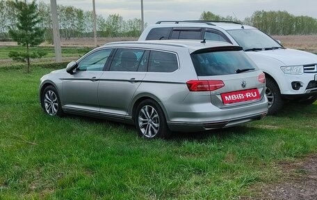 Volkswagen Passat B8 рестайлинг, 2015 год, 1 630 000 рублей, 3 фотография