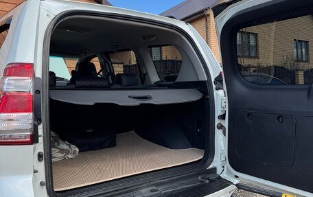 Toyota Land Cruiser Prado 150 рестайлинг 2, 2016 год, 3 700 000 рублей, 9 фотография