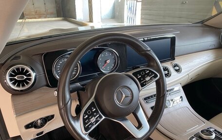 Mercedes-Benz E-Класс, 2018 год, 3 350 000 рублей, 6 фотография