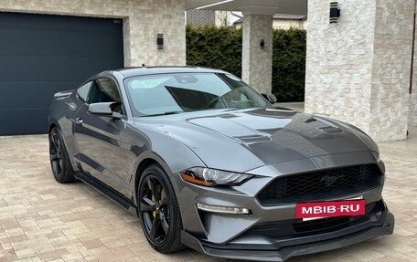 Ford Mustang VI рестайлинг, 2021 год, 4 500 000 рублей, 3 фотография
