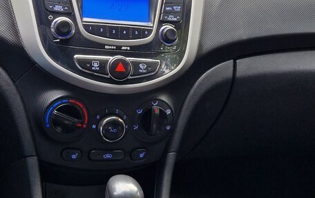 Hyundai Solaris II рестайлинг, 2011 год, 570 000 рублей, 8 фотография