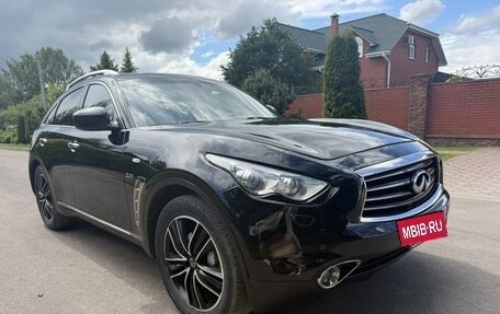 Infiniti QX70, 2015 год, 2 100 000 рублей, 2 фотография