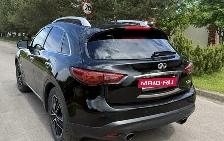 Infiniti QX70, 2015 год, 2 100 000 рублей, 5 фотография