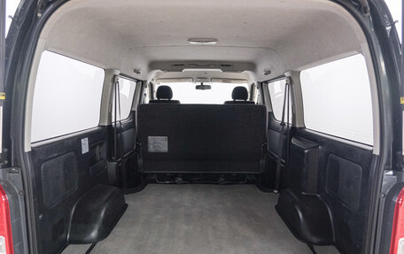 Toyota HiAce H200, 2014 год, 2 949 000 рублей, 23 фотография