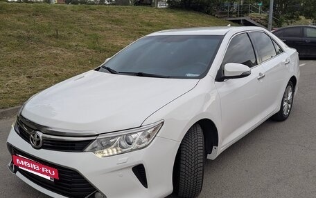 Toyota Camry, 2016 год, 2 300 000 рублей, 4 фотография