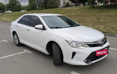 Toyota Camry, 2016 год, 2 300 000 рублей, 2 фотография