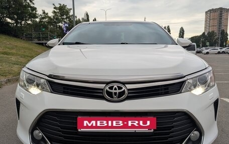 Toyota Camry, 2016 год, 2 300 000 рублей, 7 фотография