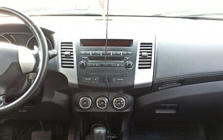 Mitsubishi Outlander III рестайлинг 3, 2010 год, 1 100 000 рублей, 5 фотография