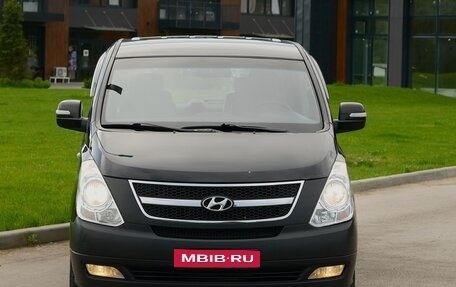 Hyundai Grand Starex Grand Starex I рестайлинг 2, 2014 год, 2 000 000 рублей, 1 фотография