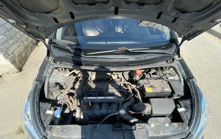 Hyundai Solaris II рестайлинг, 2011 год, 870 000 рублей, 1 фотография