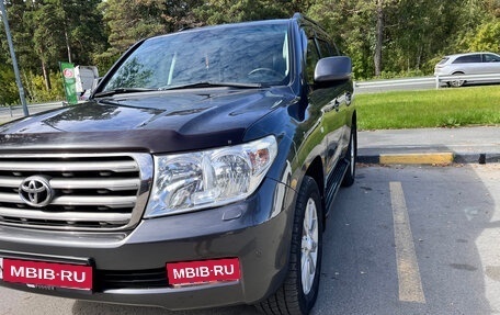 Toyota Land Cruiser 200, 2010 год, 3 290 000 рублей, 1 фотография