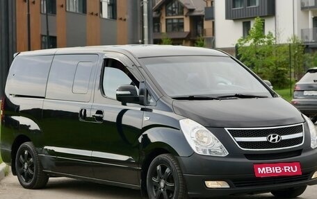 Hyundai Grand Starex Grand Starex I рестайлинг 2, 2014 год, 2 000 000 рублей, 2 фотография