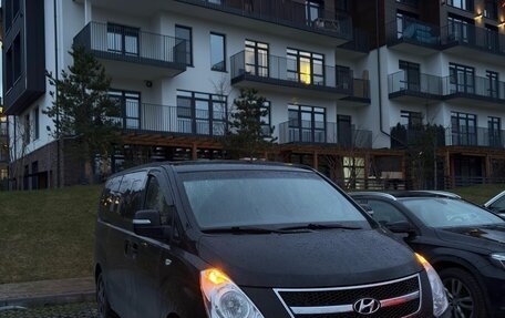 Hyundai Grand Starex Grand Starex I рестайлинг 2, 2014 год, 2 000 000 рублей, 9 фотография