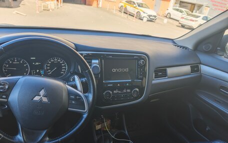 Mitsubishi Outlander III рестайлинг 3, 2014 год, 1 550 000 рублей, 7 фотография