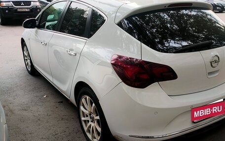 Opel Astra J, 2013 год, 730 000 рублей, 10 фотография