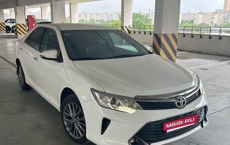Toyota Camry, 2016 год, 2 050 000 рублей, 2 фотография