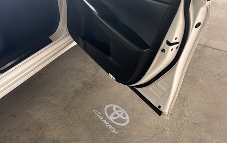 Toyota Camry, 2016 год, 2 050 000 рублей, 11 фотография