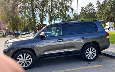 Toyota Land Cruiser 200, 2010 год, 3 290 000 рублей, 8 фотография