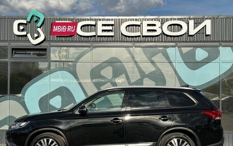 Mitsubishi Outlander III рестайлинг 3, 2019 год, 2 450 000 рублей, 10 фотография