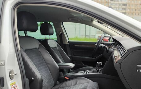 Volkswagen Passat B8 рестайлинг, 2018 год, 2 275 000 рублей, 12 фотография